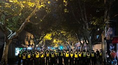 Obrovská vlna odporu voči covidovým reštrikciám v Číne. V krajine cenzurujú aj futbalové MS