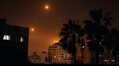 Izraelské lietadlá zaútočili na Gazu, palestínska raketa zasiahla mesto Sderot