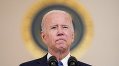 Americký prezident Biden sa zúčastní pohrebu kráľovnej Alžbety II., bude ho sprevádzať prvá dáma