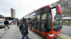 Prehovoril syn napadnutého páru, ktorému v MHD polámali kosti: Slová, ktoré trhajú srdce