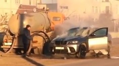 Kuriózna situácia na ceste: Horiace BMW zahasili splaškami z fekálneho vozu