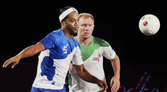 Päť parádnych gólov a technické lahôdky. Legendárny Ronaldinho to stále vie!