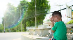 Na chlapca (3) zaútočili kyselinou: S popáleninami tváre skončil v anglickej nemocnici