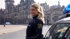 Najsexy policajtka? Pozrite, čo skrýva pod uniformou