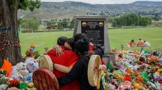 Ďalší otrasný nález pri internátnej škole v Kanade: Našli vyše 160 neoznačených hrobov detí