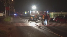 Chlapec sa na priechode vytrhol rodičom. Bojuje o život