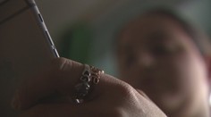 Ukážeme vám, ako si môže pedofil získať dôveru vášho dieťaťa a potom ho vydierať