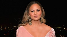 Tehotná Chrissy Teigen: S rastúcim bruškom jej teda poriadne narástli aj...