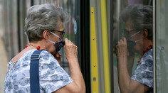 Budapešť sprísňuje opatrenia, v MHD budú pokuty za nenosenie rúška