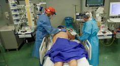 Testovalo sa menej, pribudlo 748 pozitívnych. Zomreli však ďalšie desiatky ľudí