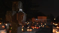 Rozsvietiť sviečku, poďakovať sa a zaspomínať. Slováci sa lúčili so zosnulými