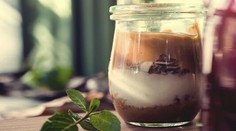 RECEPT NA DNES: Pudingovo karamelový pohár