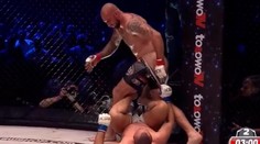 VIDEO: Jeden z najbizarnejších momentov v MMA: Frustrovaný Poliak stiahol súperovi trenky
