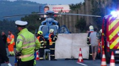 Po hromadnej nehode zomreli 2 ľudia, diaľnicu D2 v smere na Brno uzavreli