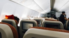 V správnom čase na správnom mieste. Zdravotná sestra zachránila na palube lietadla život predčasne narodenému dieťaťu