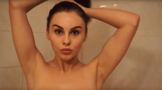 Youtuberka Hrmová šokuje: Nahé zábery zo sprchy
