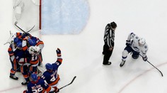 Islanders zdolali Tampu Bay a vyrovnali stav série na 2 : 2. Černák opäť asistoval