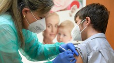 Predstavili detaily povinného očkovania v Rakúsku, platiť bude od 14 rokov veku