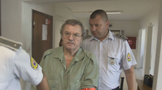 Keď išiel odprevadiť gratulantov, jedného z nich zastrelil. Ani po šiestich rokoch nepoznáme verdikt