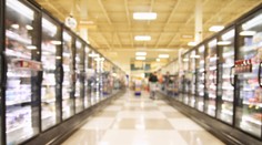 Mladík kvôli lajkom oblizoval nanuky v supermarkete a dával ich späť do mrazáku