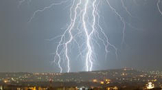 Aj dnes pozor na búrky. Vieme, kde to bude najhoršie