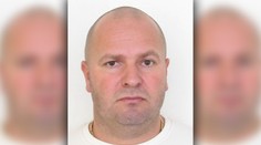 Kaluž krvi pred domom a zhorené auto v Maďarsku. Podnikateľ Tibor Szűcs je nezvestný 8 dní