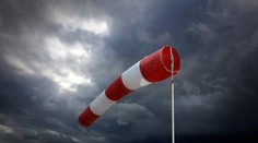 Z Atlantiku sa valí supertropická búrka. Prinesie do Európy vietor so silou orkánu