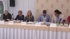Pred novinárov predstúpili svedkovia viniaci Moniku Jankovskú z korupcie a úplatkárstva