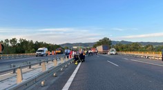 Hromadná nehoda na D1: Pri Voderadoch sa zrazilo niekoľko vozidiel za sebou v rôznych pruhoch