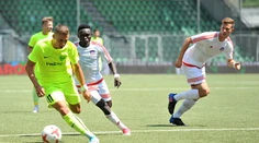 Bol na skúške v Celticu i v Taliansku. Teraz tento veľký talent žiari v Žiline