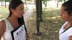 Tvária sa, že zberajú peniaze pre hluchonemých. Ide o podvod