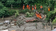 VIDEO: Japonské mesto postihol masívny zosuv pôdy. Brala všetko, čo jej stálo v ceste