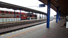 Pripravte sa na meškanie. V okolí bratislavskej hlavnej stanice musia vlaky jazdiť slimačím tempom