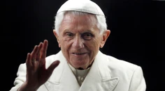 Vo veku 95 rokov zomrel bývalý pápež Benedikt XVI.