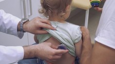 Táto baktéria je najčastejšou príčinou zápalu pľúc u seniorov. Viete sa však proti nej zaočkovať