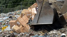 Muž vyviezol na nelagálnu skládku pri Váhu rekordné možstvo odpadu