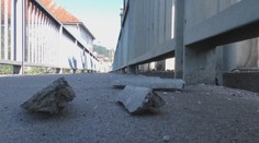 Most vo Svrčinovci je v dezolátnom stave. Miestni zákaz ignorujú, nemajú na výber