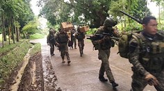 Moslimskí militanti zajali na Filipínach ľudí v kostole ako rukojemníkov