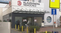 Česká nemocnica odložila plánované operácie iba nezaočkovaných pacientov