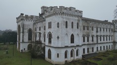 Nekonečný príbeh. Kaštieľ Rusovce nezačali opravovať ani tento rok