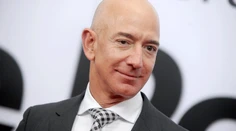 Jeff Bezos končí vo funkcii výkonného riaditeľa spoločnosti Amazon