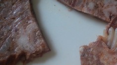 Alena si kúpila tlačenku: Keď ju rozbalila, našla poriadnu nechutnosť