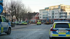 Brutálny útok vo Švédsku. Zranenia utrpelo osem ľudí, muž útočil sekerou