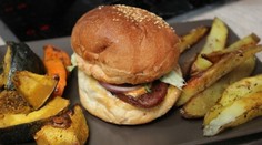 Vegánsky burger s ratatouille