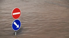 Najvyšší stupeň výstrahy pred povodňami už platí pre takmer celé Česko. Chcú držať hliadkové služby