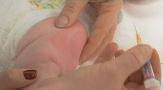 Francúzsko zasahuje proti rodičom. Ak nedajú deti zaočkovať, nevezmú ich do škôlky