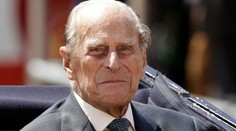 Manžel kráľovnej Alžbety II. skončil v londýnskej nemocnici