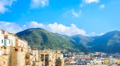 Krok talianskej vlády pred letnou sezónou. Očkovať začnú aj na najmenších ostrovoch