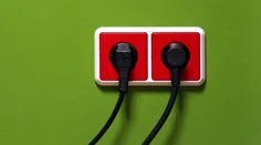 Taliani ešte nemusia predať elektrárne