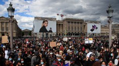 Vo svete demonštrovali proti rasizmu a smrti Floyda veľké davy, v Hamburgu zasiahla polícia